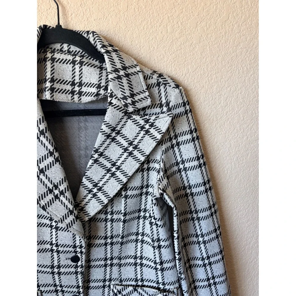Vintage Black White Plaid Knit Blazer  Jacket Wide Lapel Patch Pockets Womens - Picture 4 of 8
